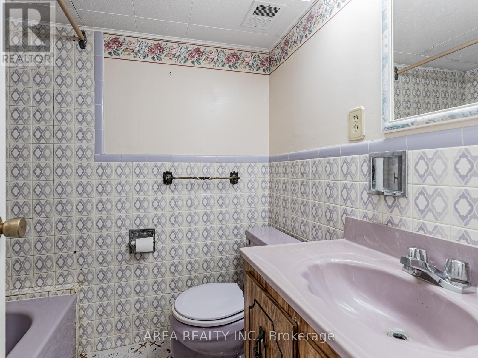 135 Bellwoods Avenue, Toronto, Ontario  M6J 2P6 - Photo 26 - C12130812