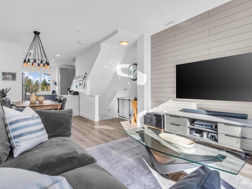 40 15775 Mountain View Drive, Surrey, British Columbia  V3Z 0W7 - Photo 6 - R2999678