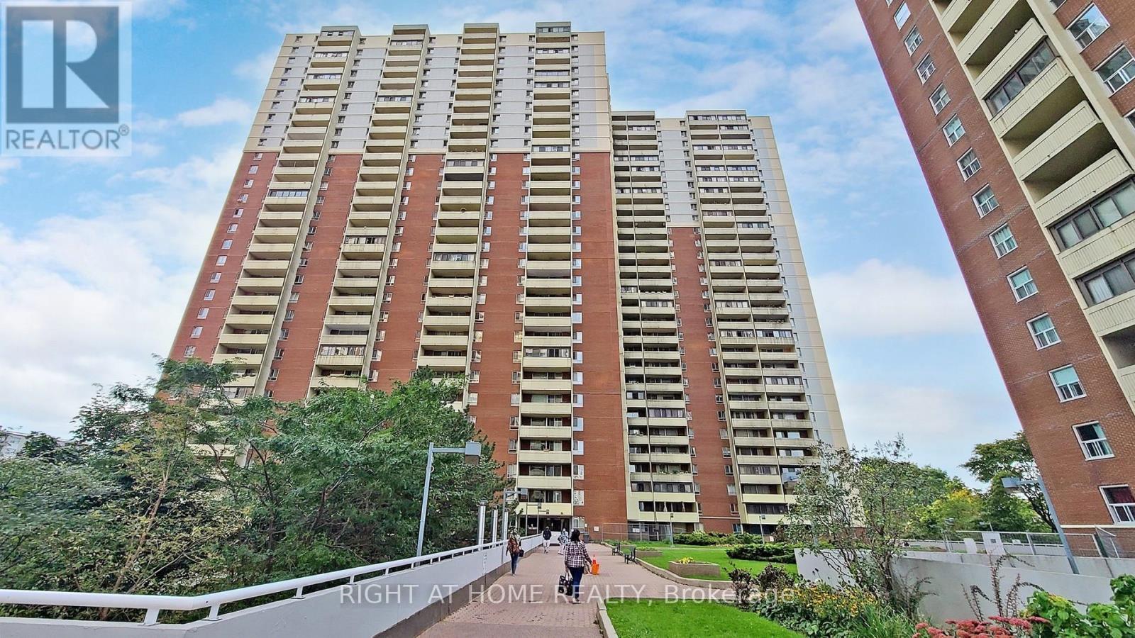 Property at 1418 - 1 MASSEY SQUARE image 2