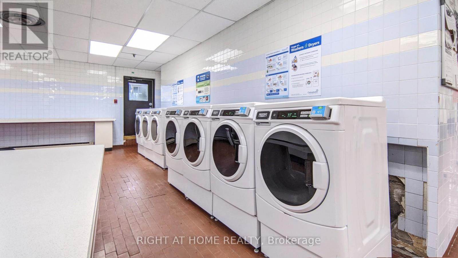 1418 - 1 Massey Square, Toronto, Ontario  M4C 5L4 - Photo 36 - E12130737