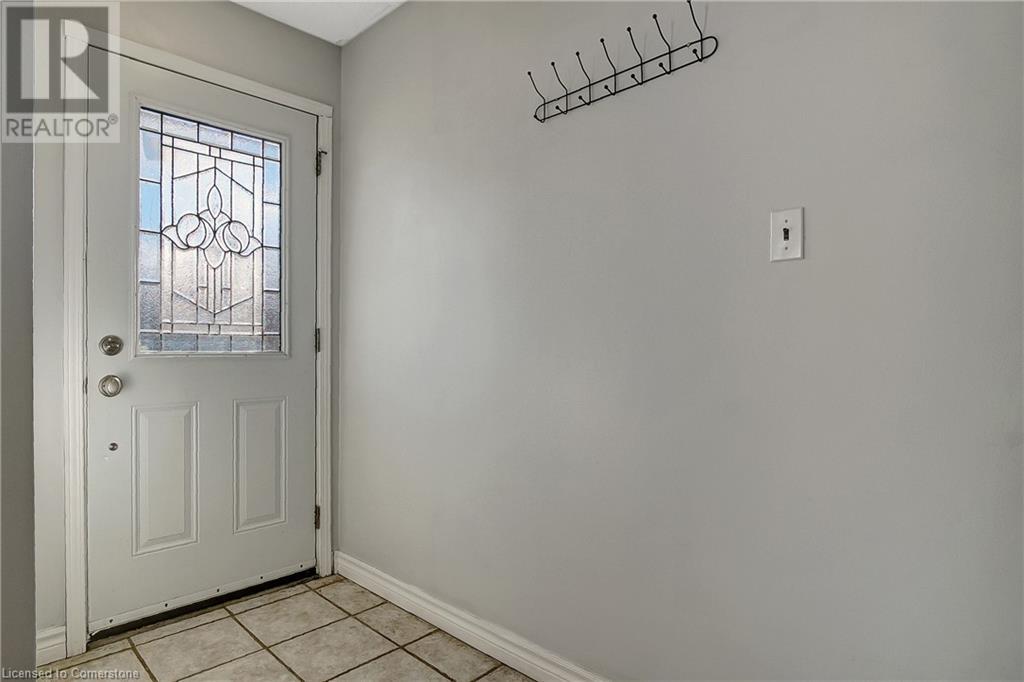 Property at 347 CYRUS Street image 3