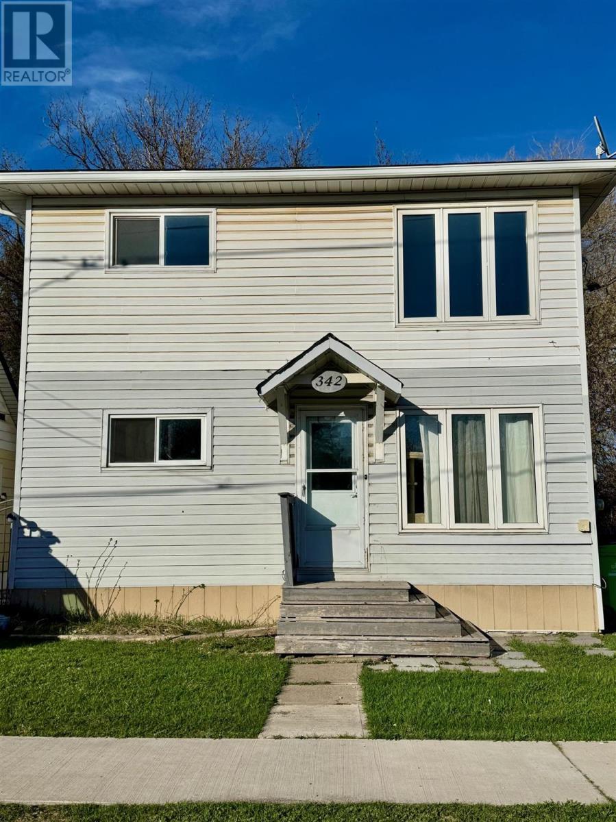 342 Sixth Ave, Sault Ste. Marie, Ontario  P6C 4L1 - Photo 2 - SM251013