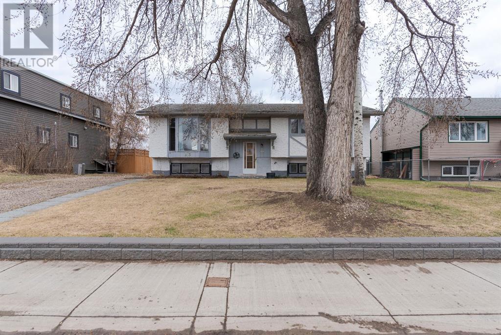 Property at 23 Rae Crescent image 1