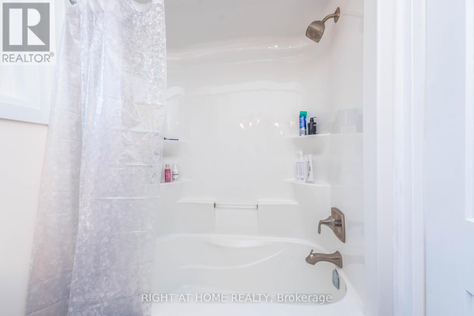 11 Ottaway Avenue, Barrie, Ontario  L4M 2W6 - Photo 24 - S12130733