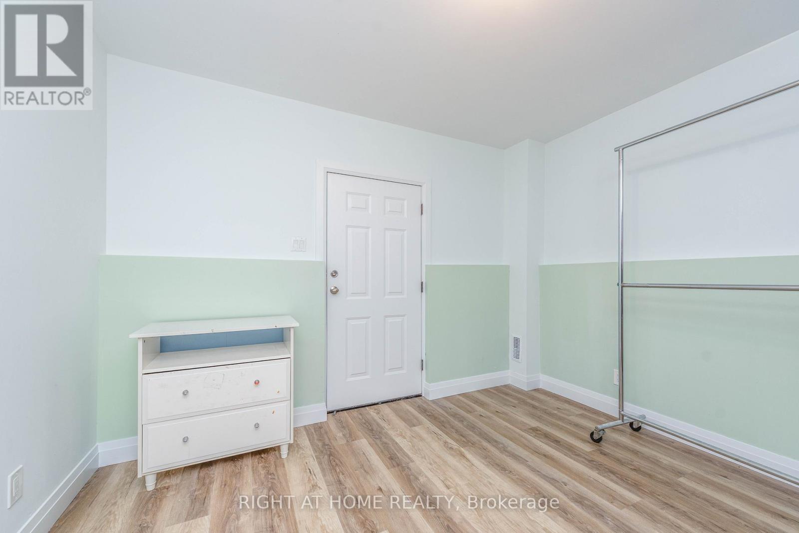 11 Ottaway Avenue, Barrie, Ontario  L4M 2W6 - Photo 43 - S12130733