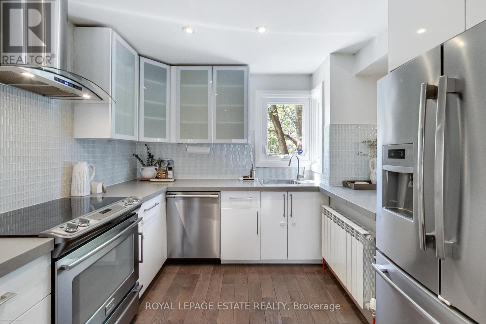 Property at 243 ONTARIO STREET image 5