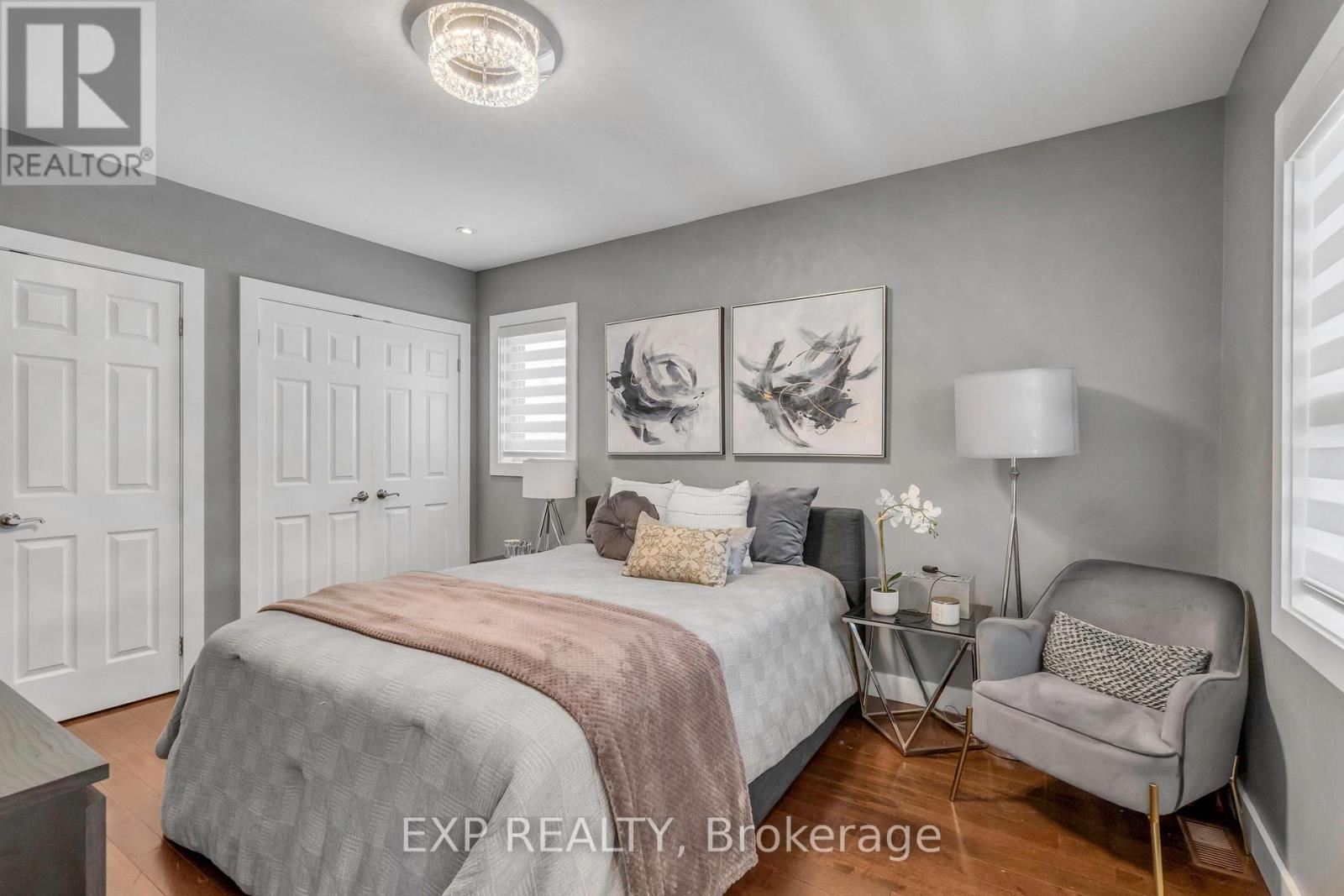 32 Amherst Avenue, Toronto (Oakwood Village), Ontario  M6E 1Z3 - Photo 12 - C12130964