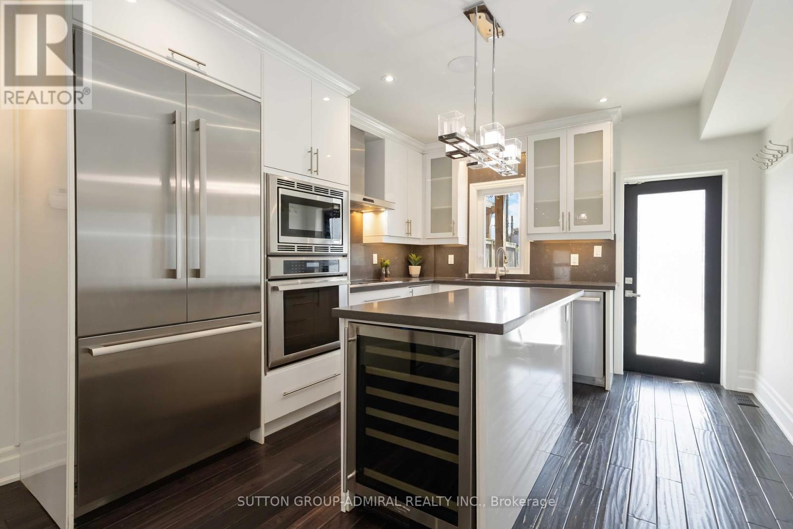 235 Bain Avenue, Toronto, Ontario  M4K 1G2 - Photo 10 - E12130831