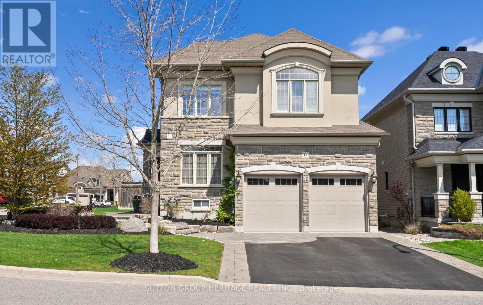 11 Serene Court, Whitby, Ontario  L1R 0L6 - Photo 2 - E12130839
