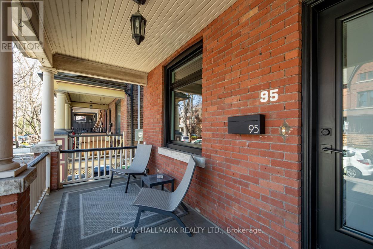 95 Victor Avenue, Toronto, Ontario  M4K 1A7 - Photo 2 - E12130919