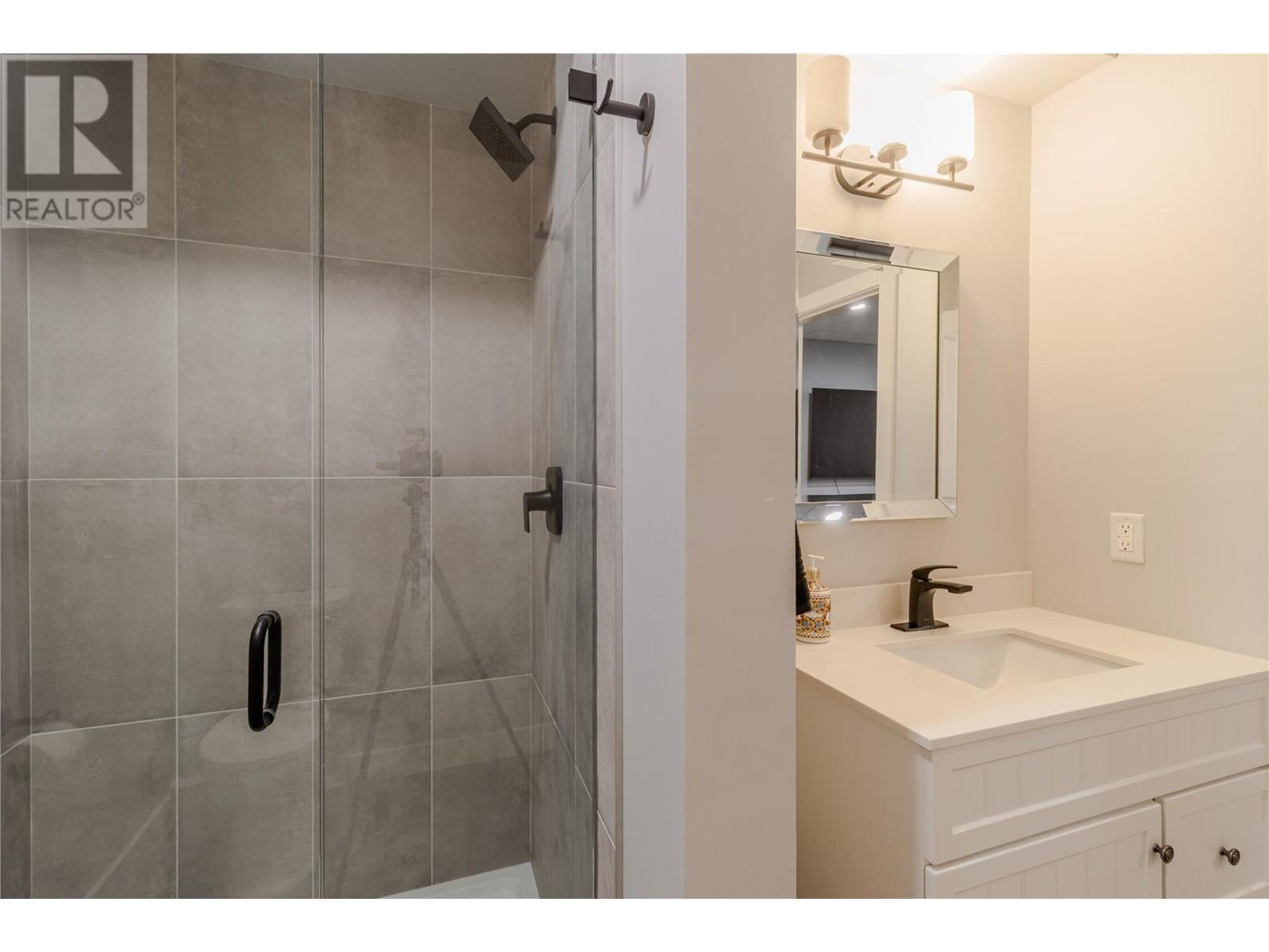 Property at 4810 Gordon Drive image 3