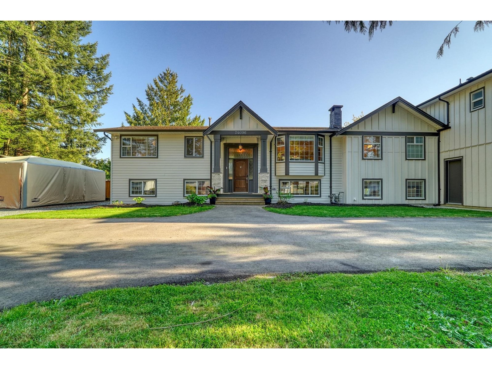 Property at 24096 52 AVENUE image 3