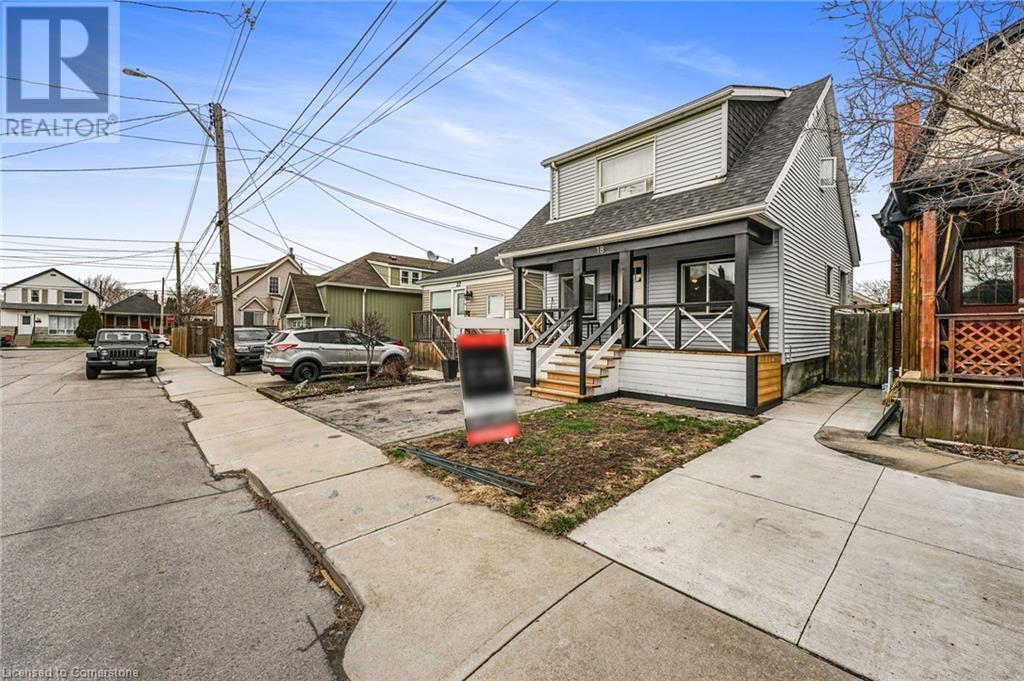 Property at 18 ALLANDALE Street image 3