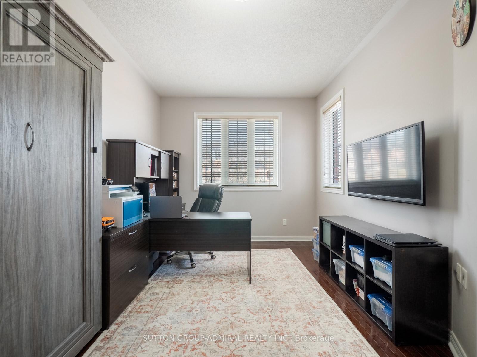 84 Hawkes Drive, Richmond Hill, Ontario  L4S 0C4 - Photo 17 - N12130926