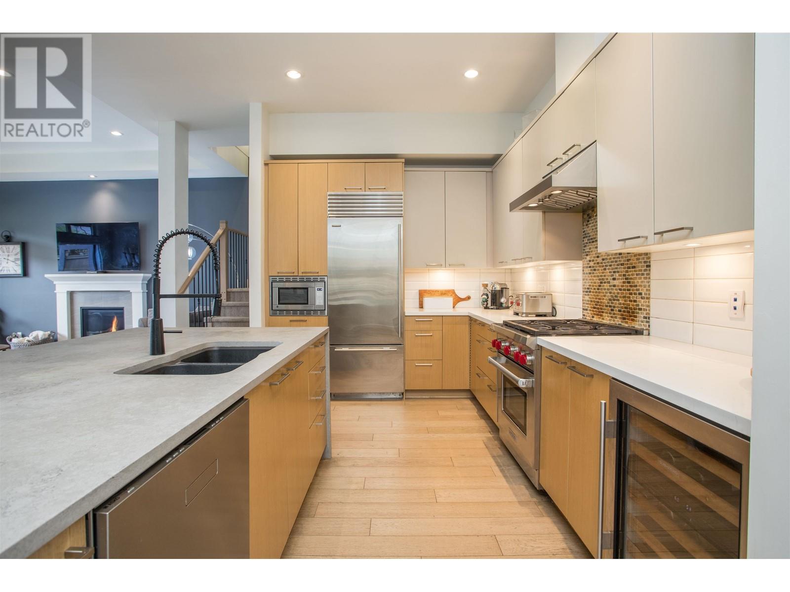 5009 Cedar Springs Drive, Tsawwassen, British Columbia  V4M 0A7 - Photo 4 - R2981203