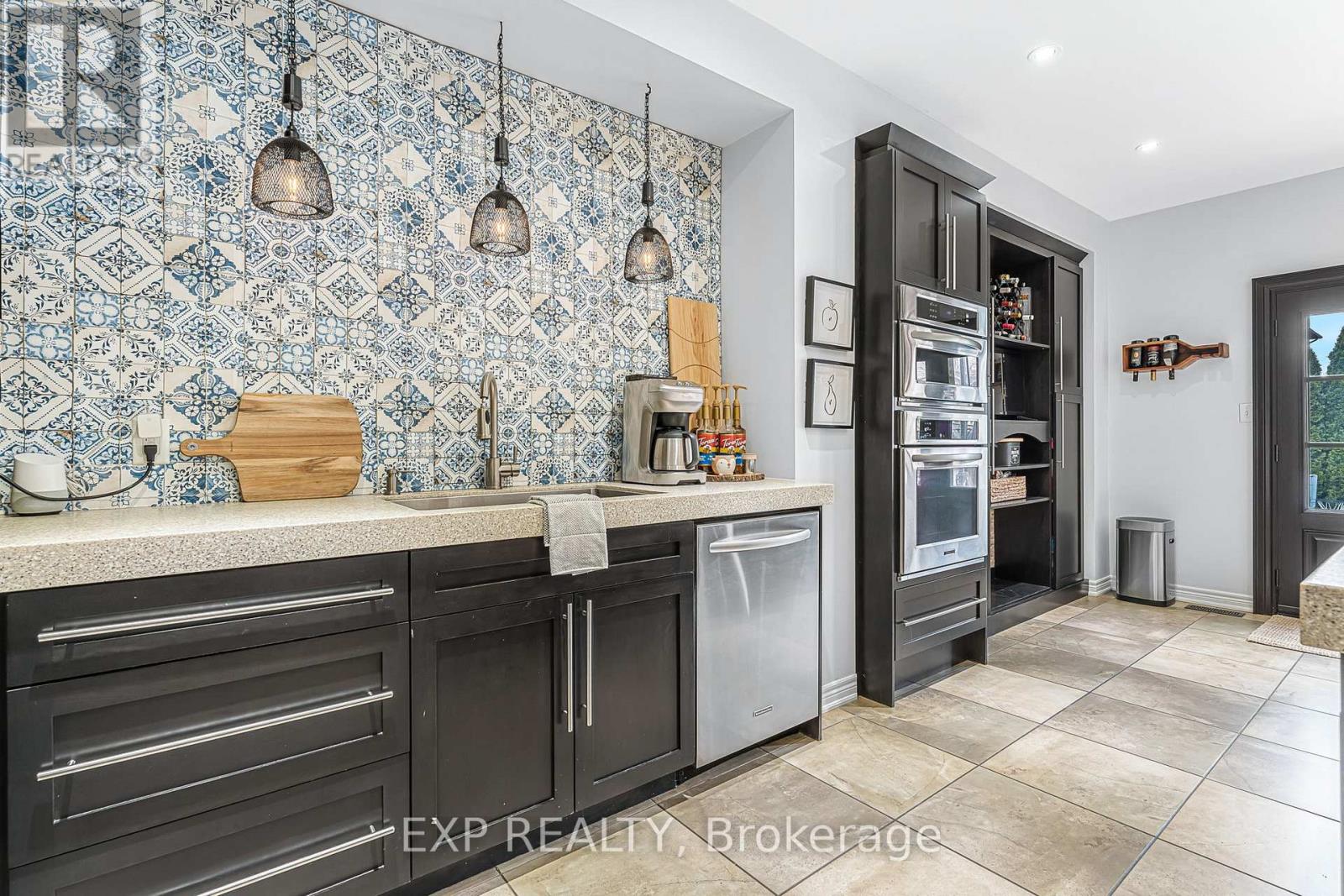 92 Oleary Drive, Hamilton, Ontario  L9K 0B5 - Photo 12 - X12130726