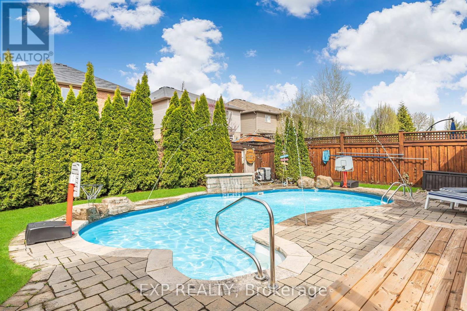 92 Oleary Drive, Hamilton, Ontario  L9K 0B5 - Photo 2 - X12130726