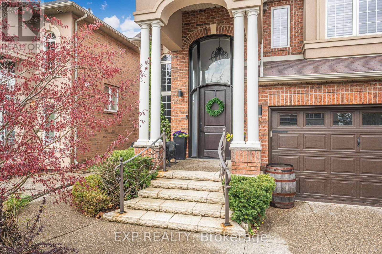92 Oleary Drive, Hamilton, Ontario  L9K 0B5 - Photo 3 - X12130726