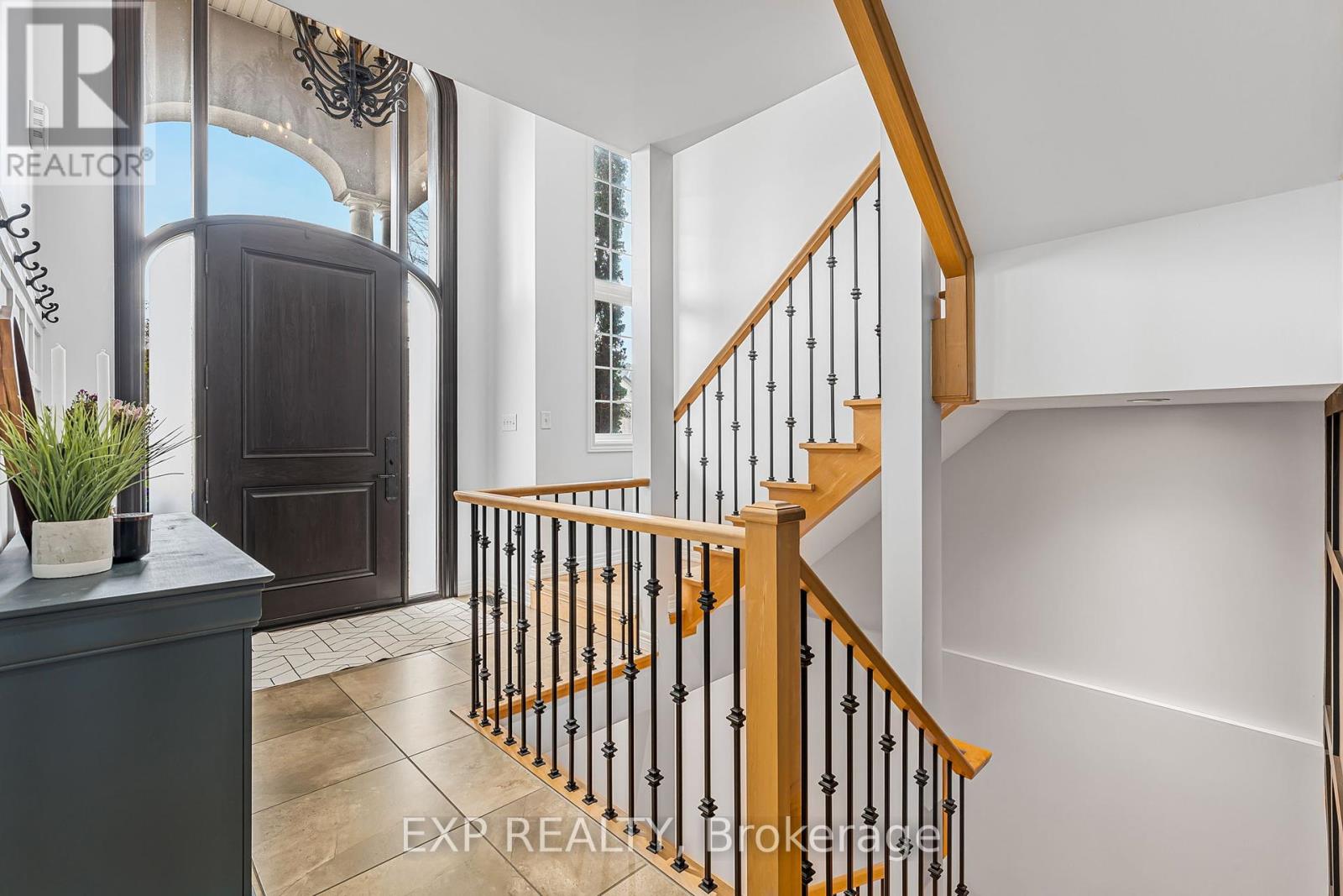 92 Oleary Drive, Hamilton, Ontario  L9K 0B5 - Photo 4 - X12130726