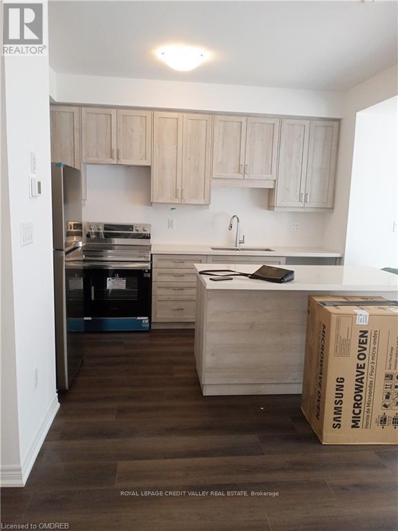 19 - 448 Blackburn Drive E, Brantford, Ontario  N3T 0X2 - Photo 4 - X12130774