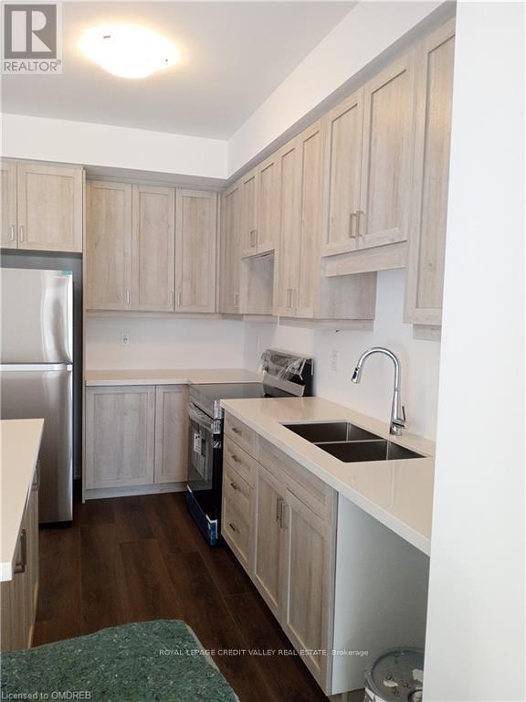 19 - 448 Blackburn Drive E, Brantford, Ontario  N3T 0X2 - Photo 5 - X12130774