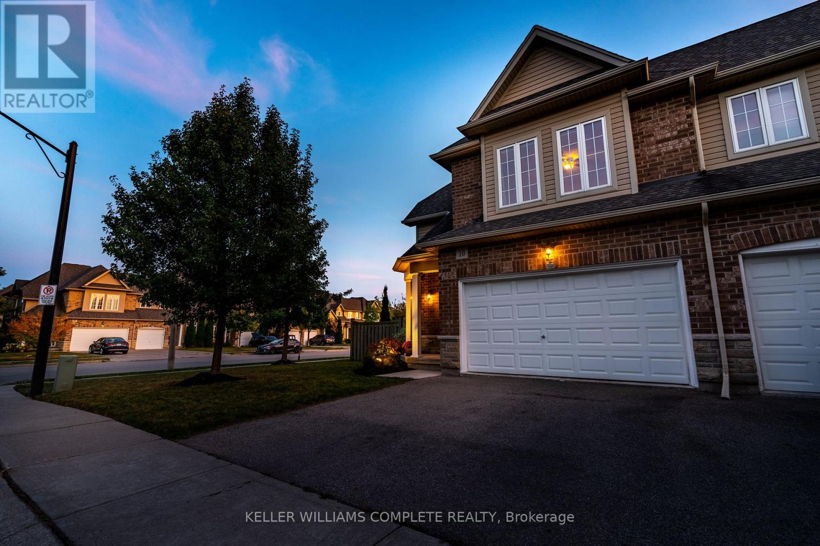 21 - 6 Atessa Drive, Hamilton, Ontario  L9B 0G5 - Photo 4 - X12130779