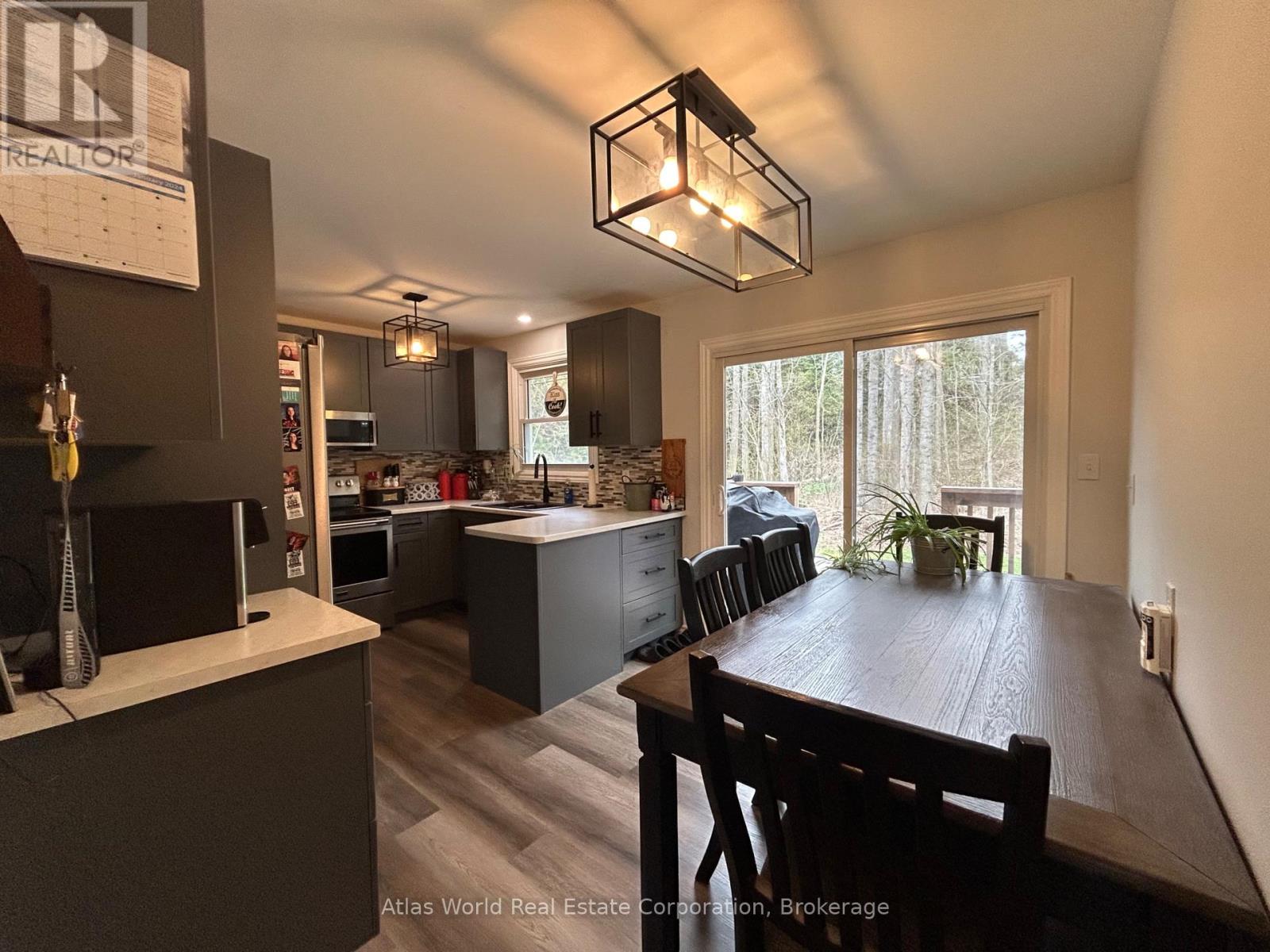 35 Pottawatomie Drive, Saugeen Shores, Ontario  N0H 2L0 - Photo 6 - X12131039