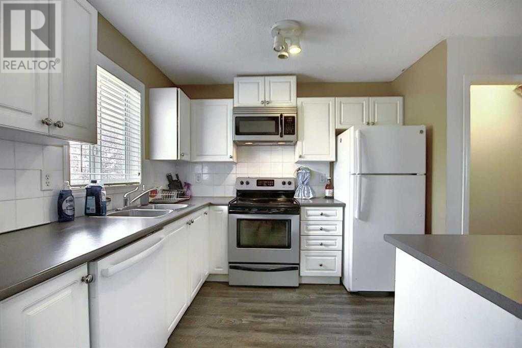 Property at 260 Stonemere Place image 5