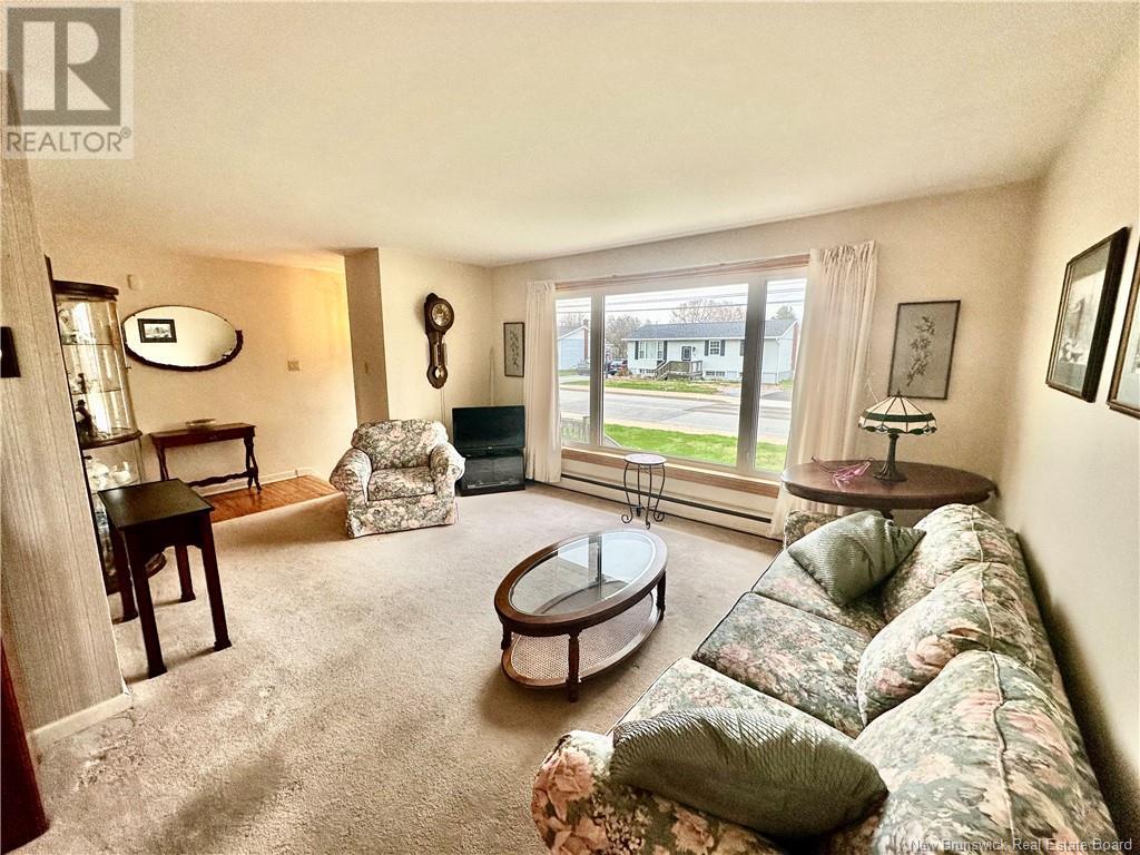 Property at 160 Champlain Drive image 5