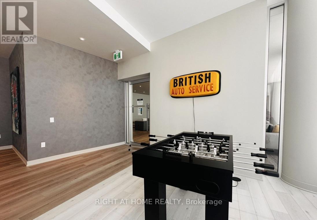 2507 - 3900 Confederation Parkway, Mississauga, Ontario  L5B 0M3 - Photo 16 - W12130913