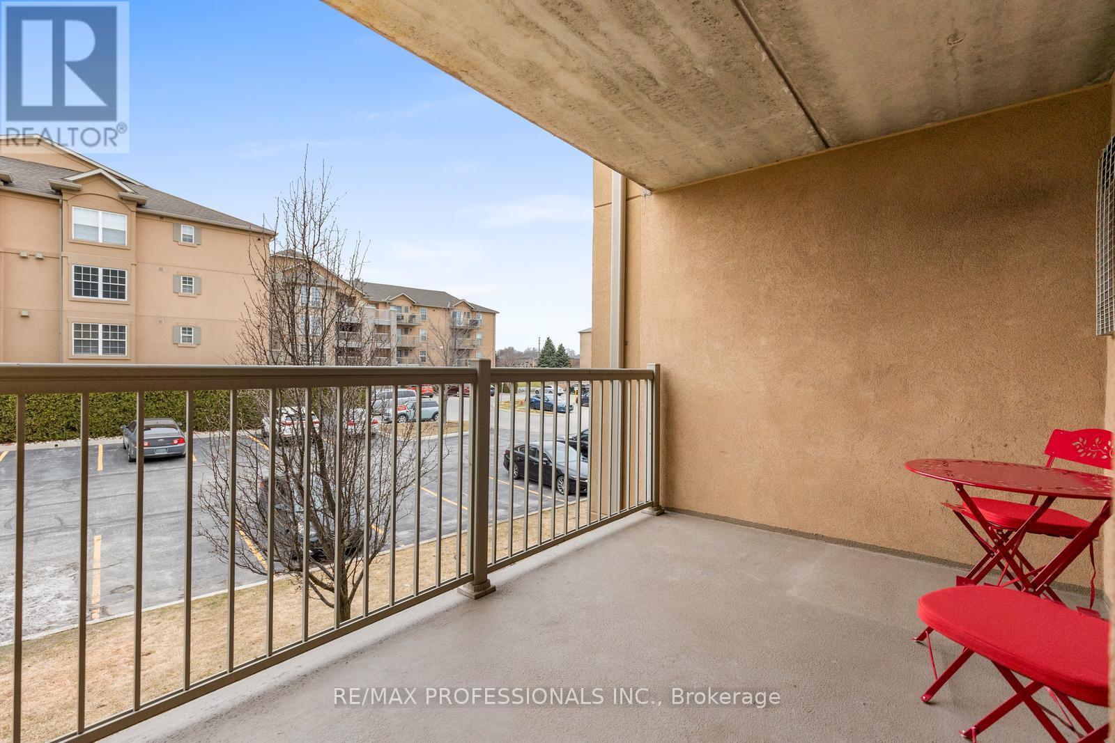 211 - 1470 Bishops Gate, Oakville, Ontario  L6M 4N2 - Photo 21 - W12130932