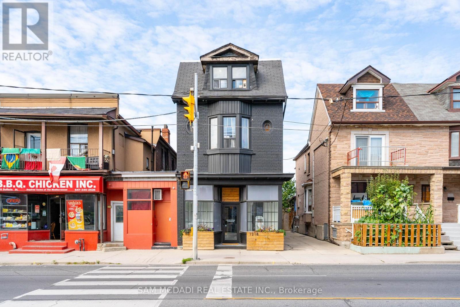 Property at 1218 DUFFERIN STREET image 1