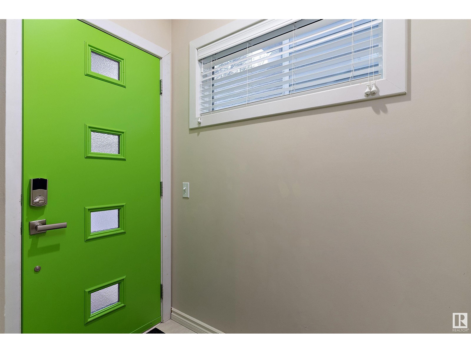 Property at 9654 100 ST NW image 3