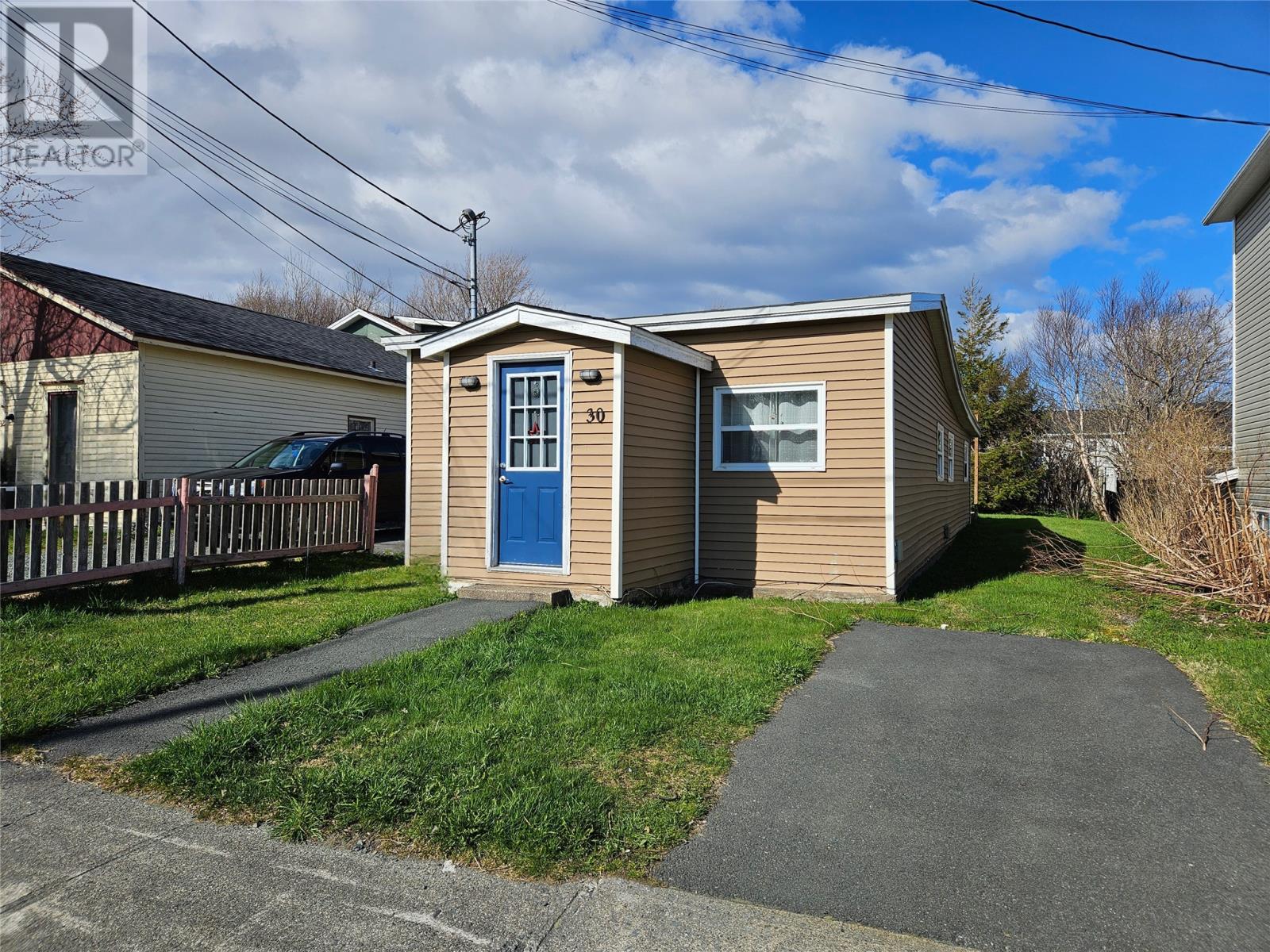 Property at 30 PEARCE Avenue image 2