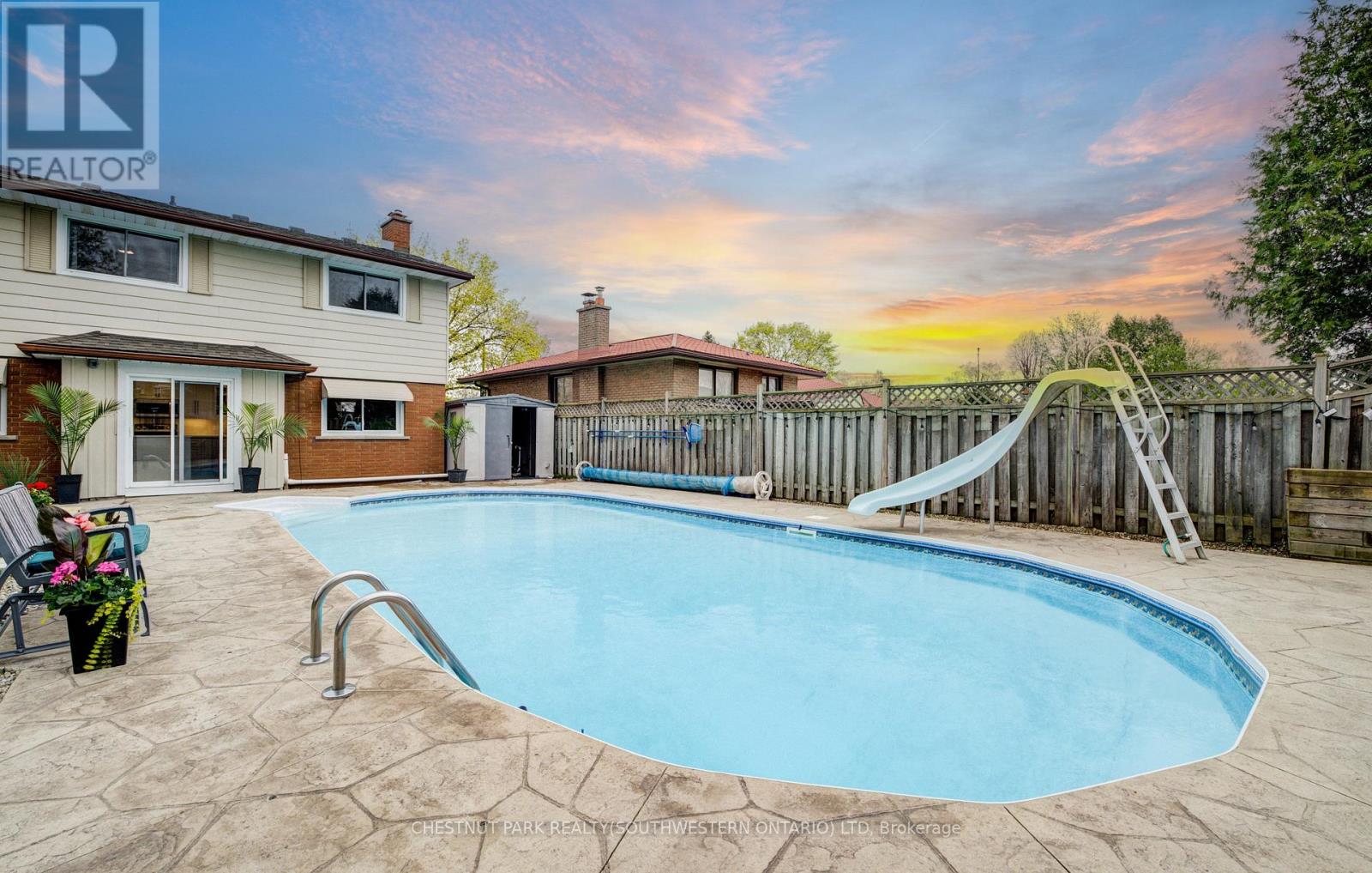 103 Montcalm Drive, Kitchener, Ontario  N2B 2R4 - Photo 42 - X12130843