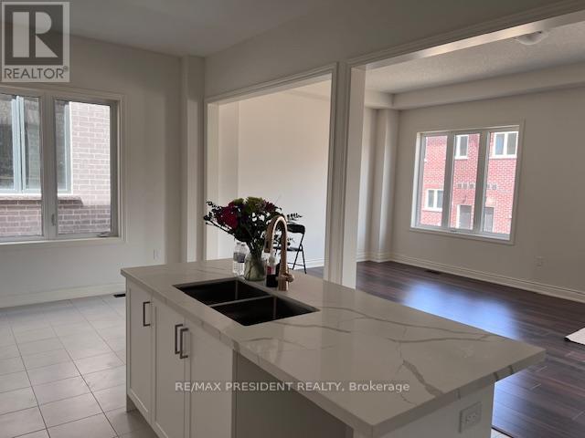 38 Attwater Drive, Cambridge, Ontario  N1T 0G6 - Photo 13 - X12130848