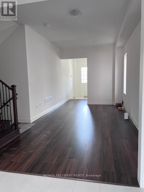 38 Attwater Drive, Cambridge, Ontario  N1T 0G6 - Photo 6 - X12130848