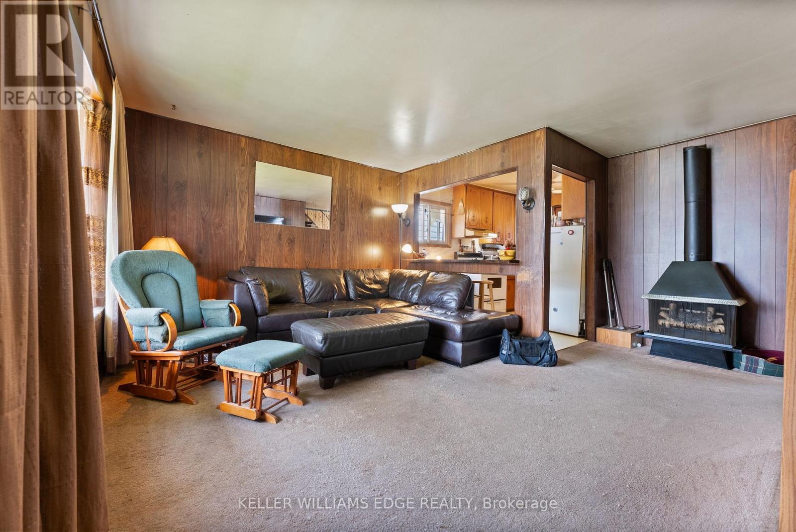 Property at 296 IVON AVENUE image 3