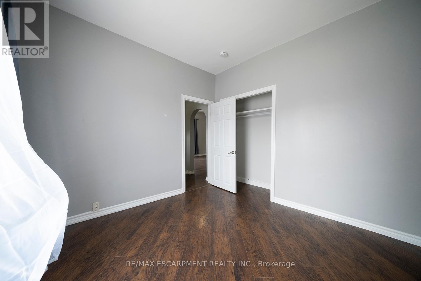 30 North Park Street, Brantford, Ontario  N3R 4J6 - Photo 7 - X12130912