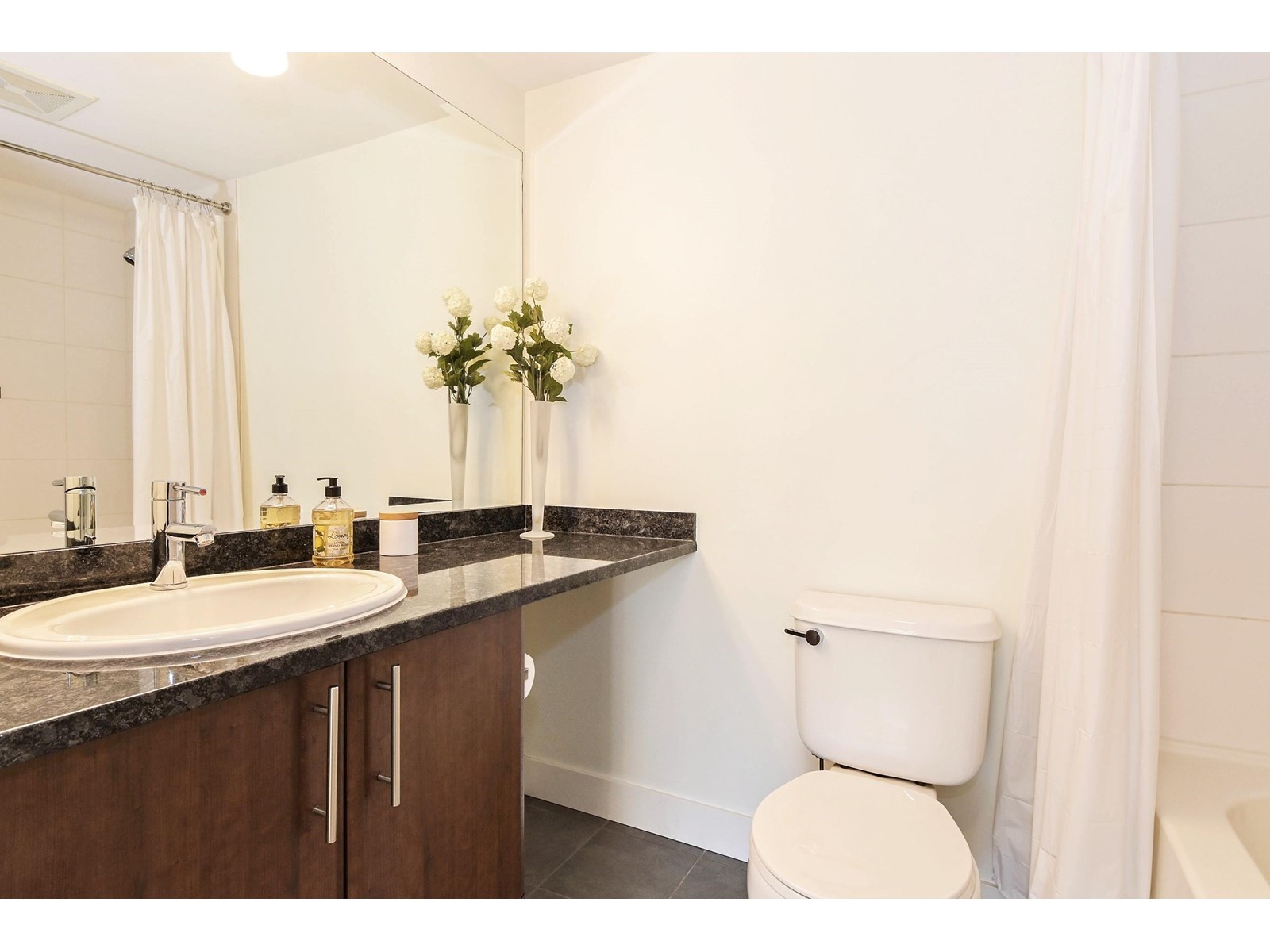 202 19366 65 Avenue, Surrey, British Columbia  V4N 5S1 - Photo 14 - R2997886