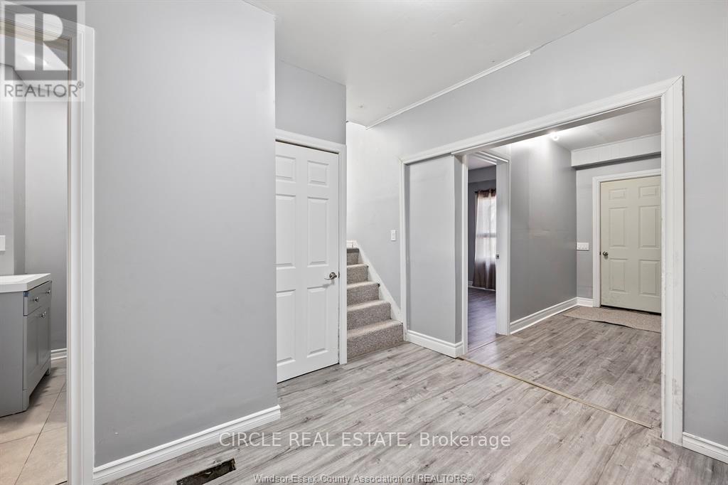 761 St Antoine Street, Windsor, Ontario  N9C 3H5 - Photo 6 - X12130450