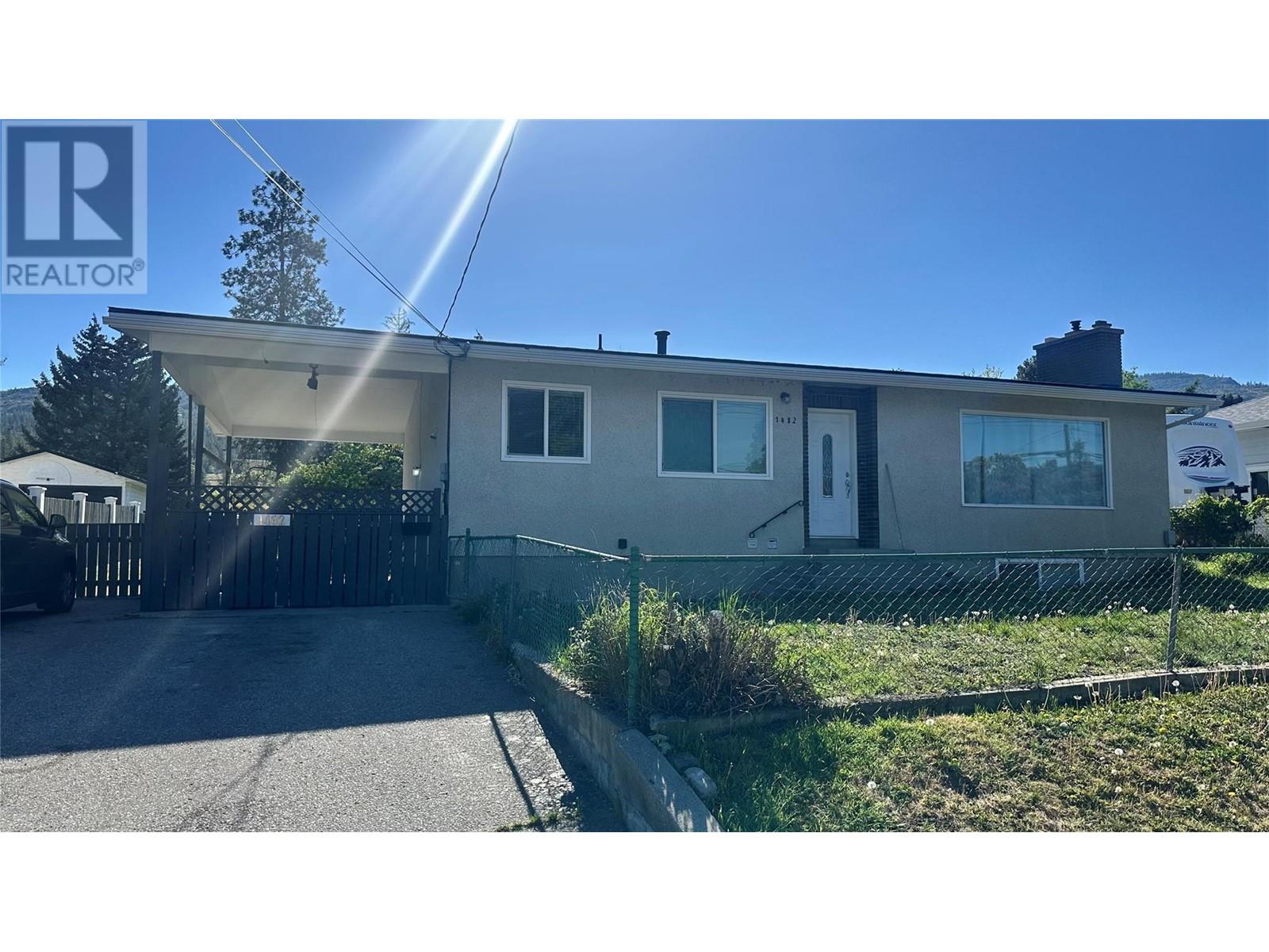1482 Columbia Street, Penticton, British Columbia  V2A 3X8 - Photo 2 - 10346798