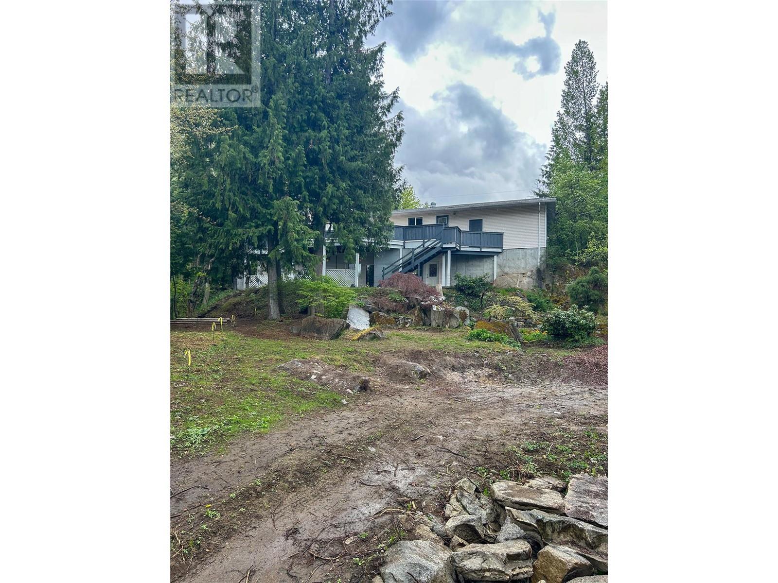 Property at 822 Richards West Street image 1