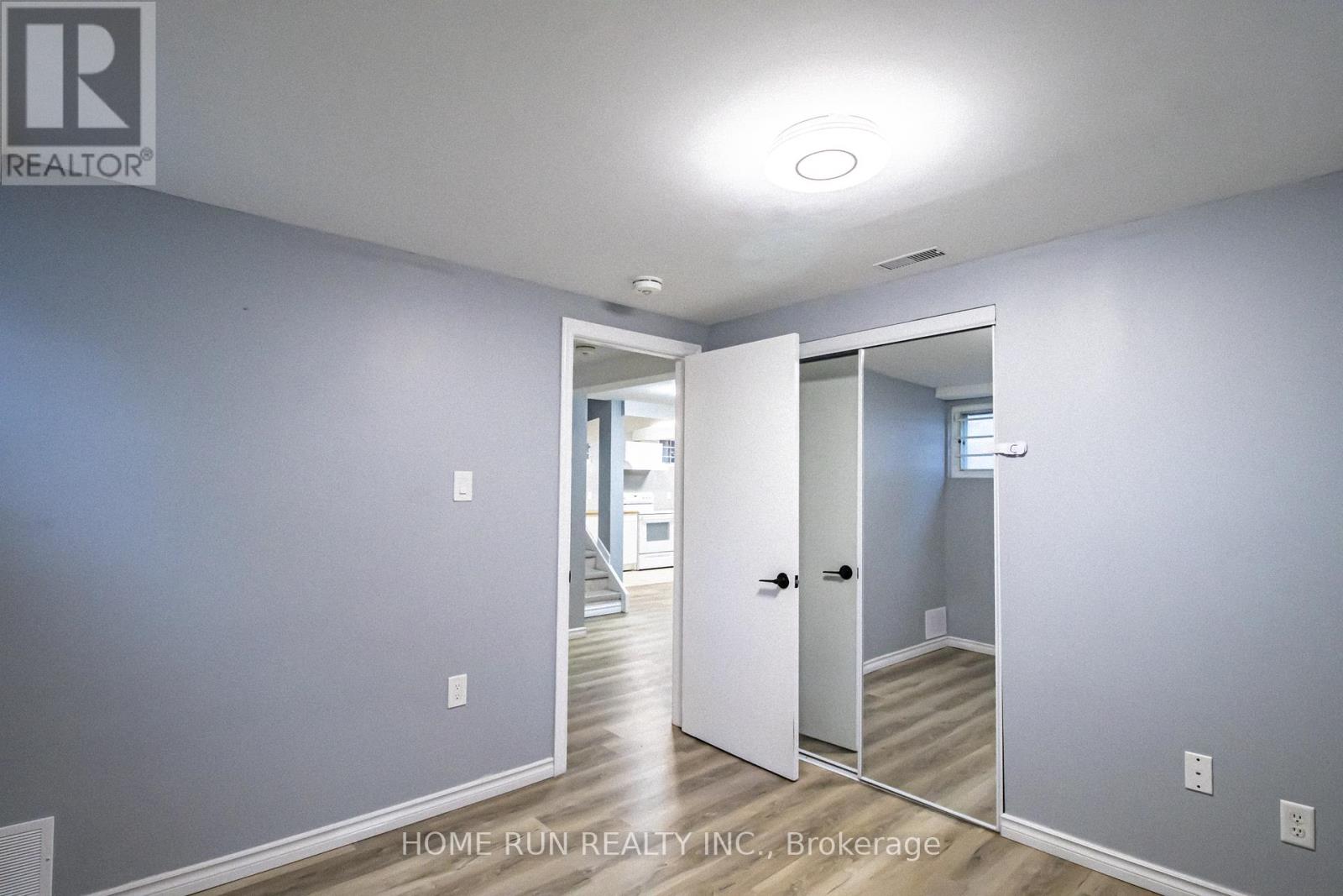 B - 98 Donald Street, Ottawa, Ontario  K1K 1N2 - Photo 13 - X12055057