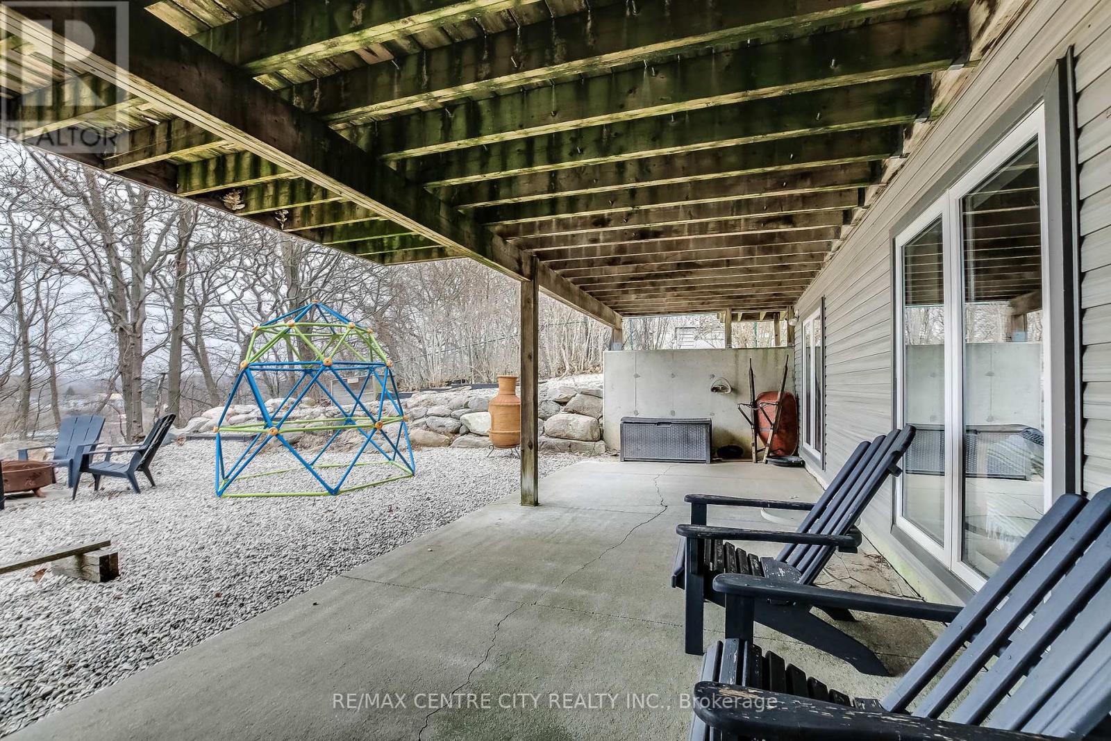 210 Cornell Drive, Central Elgin, Ontario  N5L 1A5 - Photo 34 - X12045388
