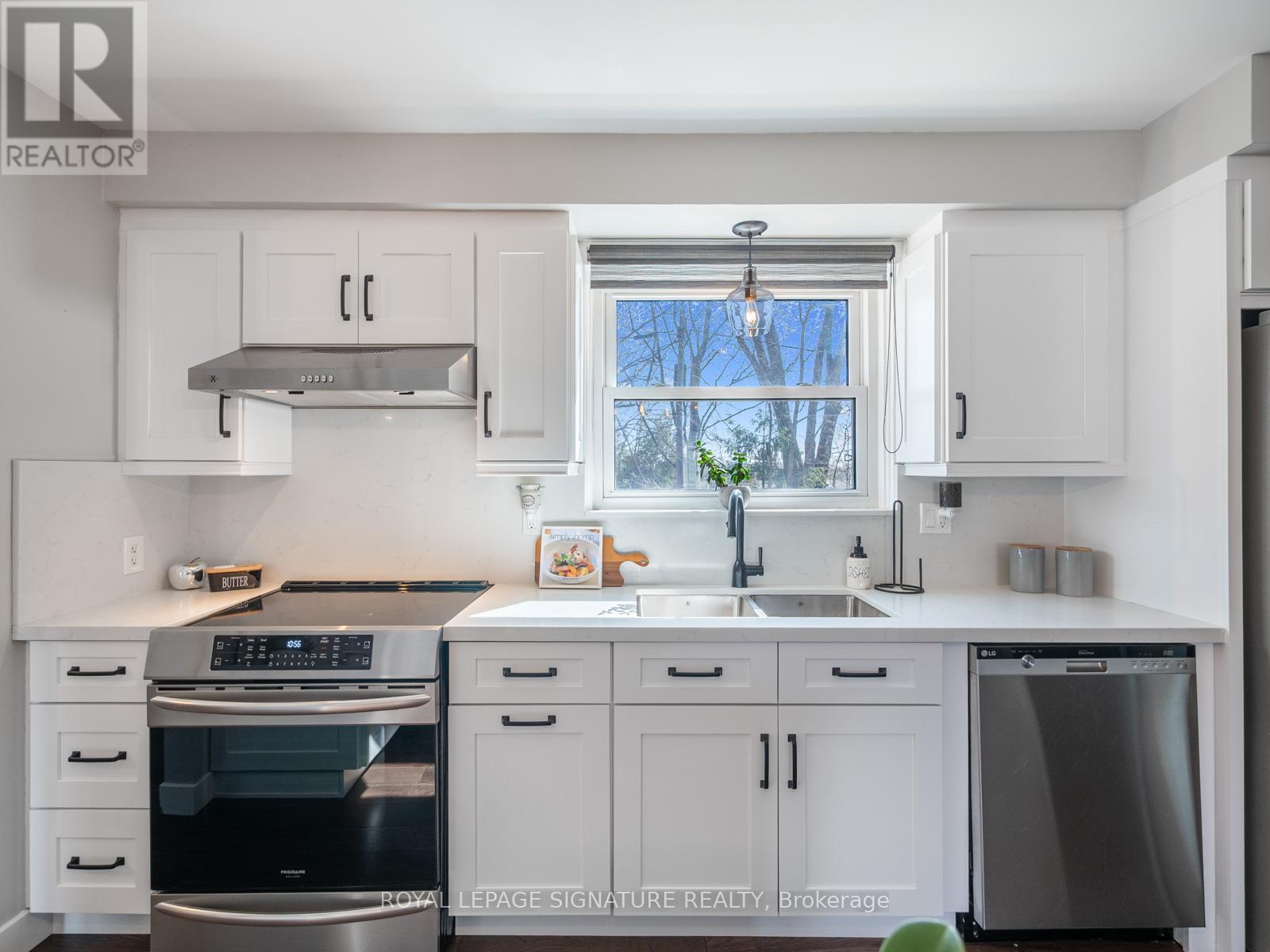 126 Beaverbrook Court, Toronto, Ontario  M1C 3A9 - Photo 4 - E12128291