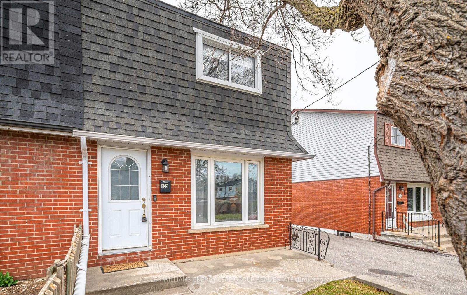 Property at 153 BARKLEY CRESCENT image 4