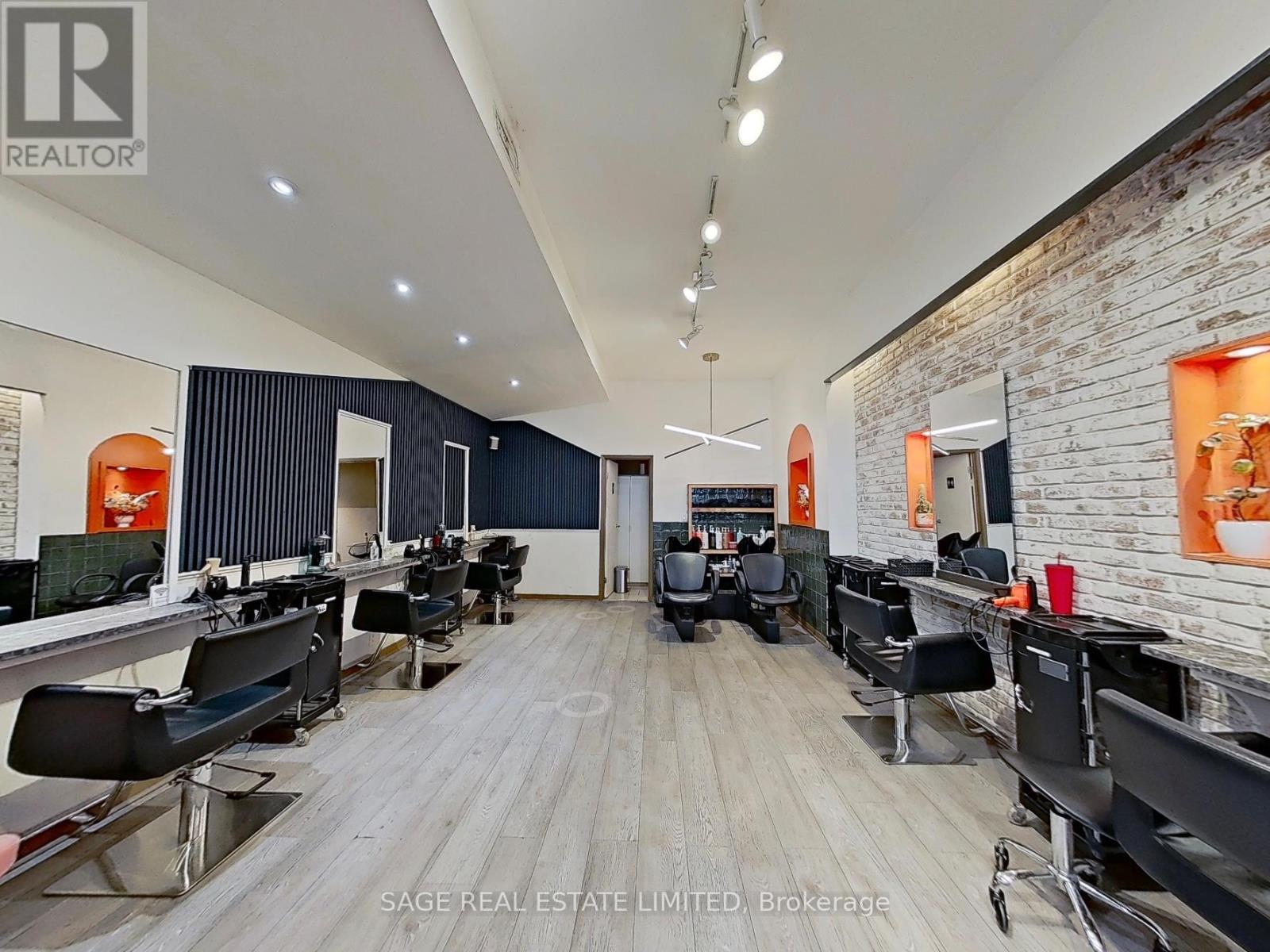 200 Ossington Avenue, Toronto (Trinity-Bellwoods), Ontario  M6J 2Z7 - Photo 5 - C12130189