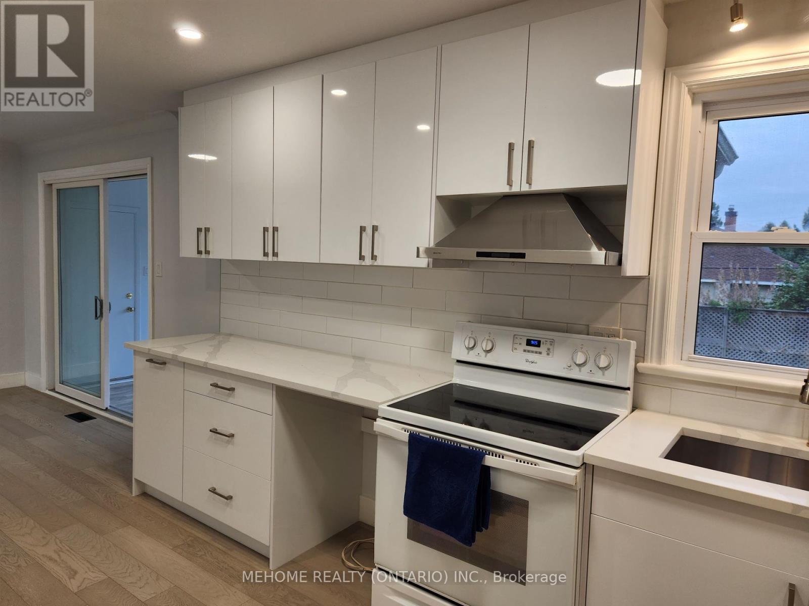 Property at 9 EPWORTH AVENUE image 4