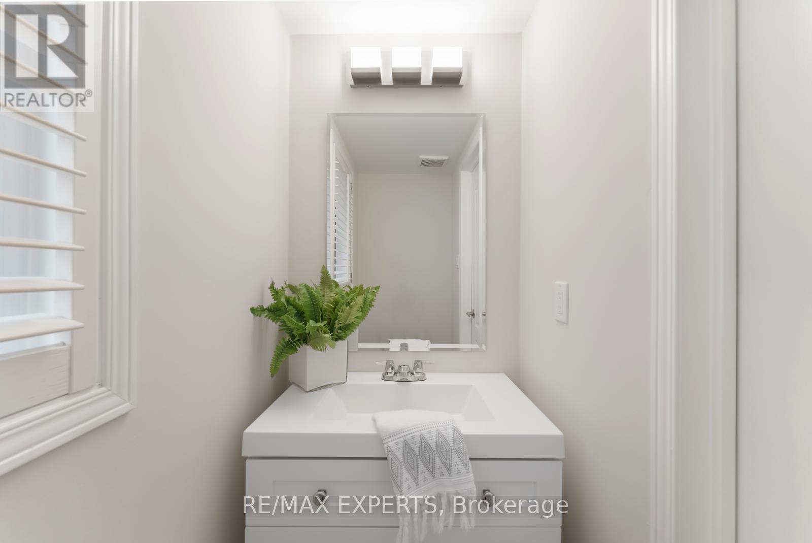 40 Benjamin Hood Crescent, Vaughan, Ontario  L4K 5M6 - Photo 13 - N12078384
